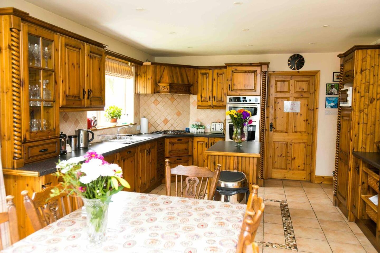 The Mountain Lodge Killarney Eksteriør bilde